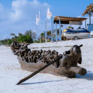 Group photograph of carved furniture and thrones on the beach — 0S7A4999.