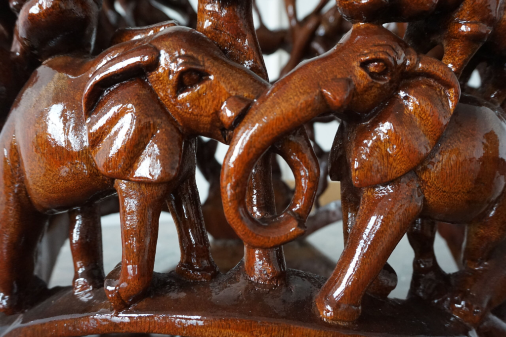 Animal Carving Style Sculpture – Hand-Carved African Wildlife Art for Luxury Dubai