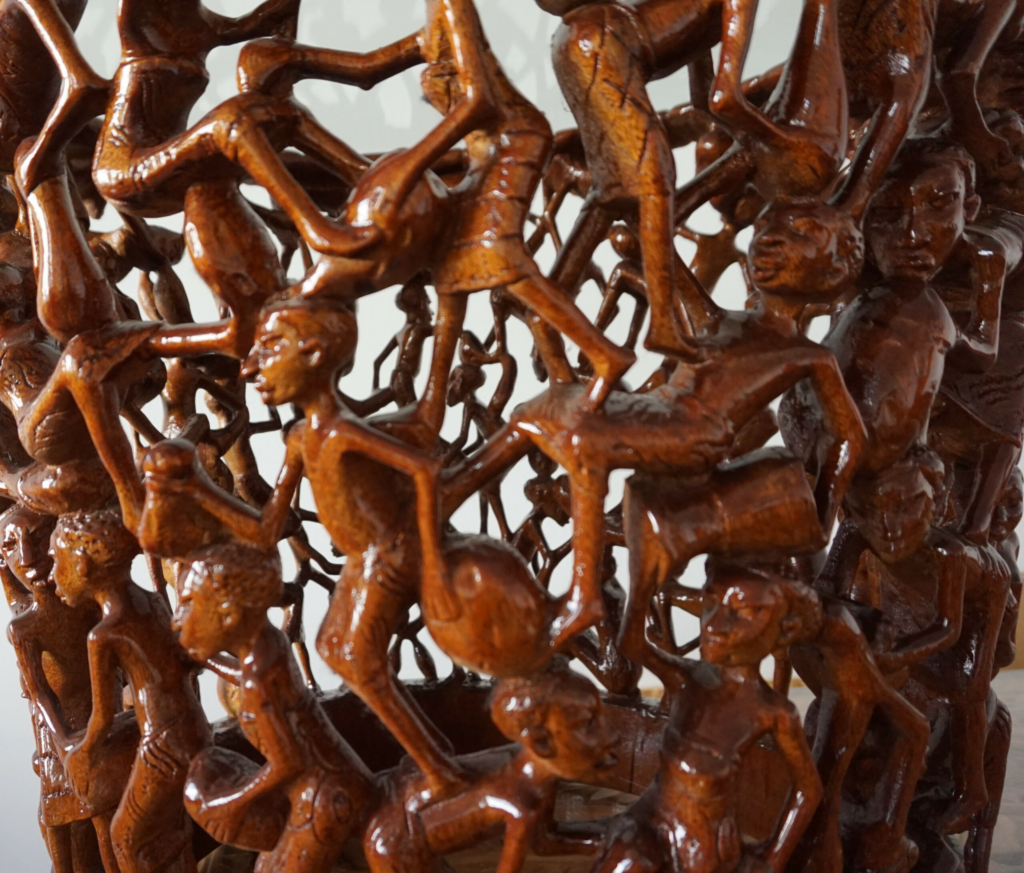 Makonde Hand-Carved Coffee Table – Luxury Ebony Tribal Art for Dubai Interiors