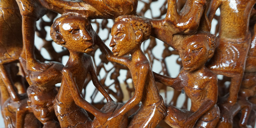 Makonde Hand-Carved Coffee Table – Luxury Ebony Tribal Art for Dubai Interiors