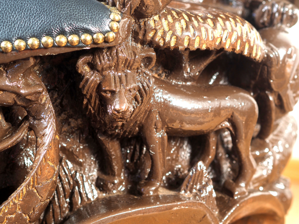 Shambaa Sculptural Armchair – Luxury Hand-Carved Wildlife Throne for Dubai Interiors