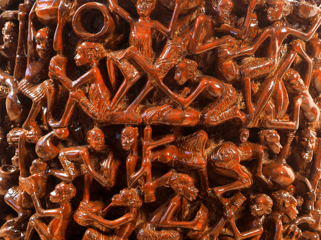 Kinda Armchair – Hand-Carved African Hardwood Tribal Art Furniture for Luxury Dubai