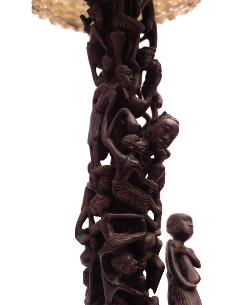 Tall Makonde Ebony Sculptural Floor Lamp – Luxury Hand-Carved Art Lighting for Dubai Interiors