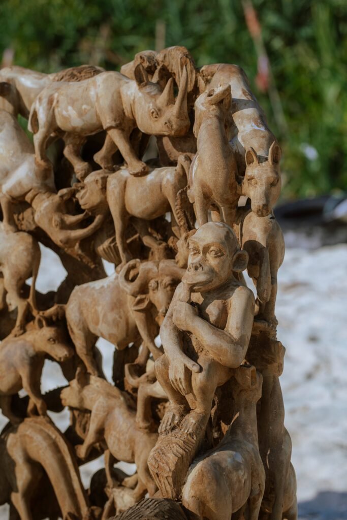 Wildlife Sculptural Throne Chair – Luxury Hand-Carved Masterpiece for Dubai Interiors