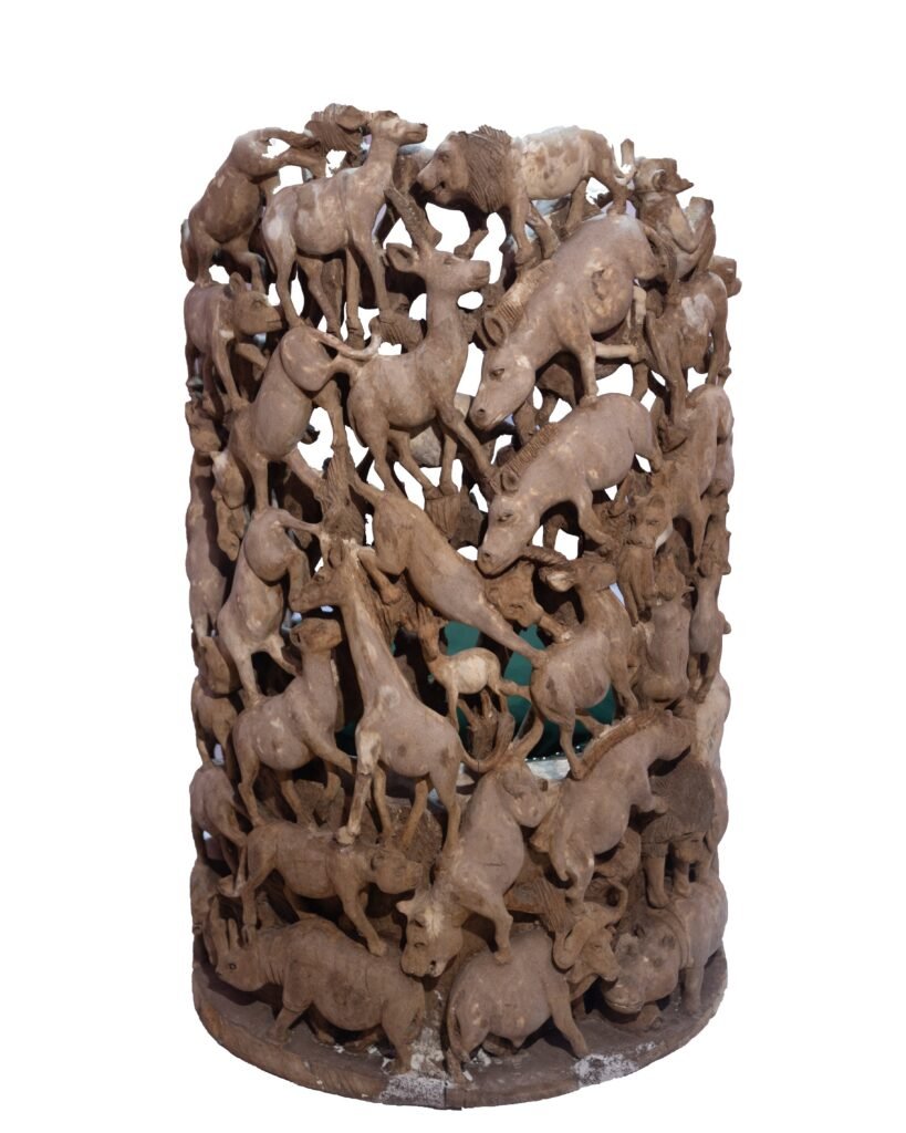 Wildlife Sculptural Throne Chair – Luxury Hand-Carved Masterpiece for Dubai Interiors