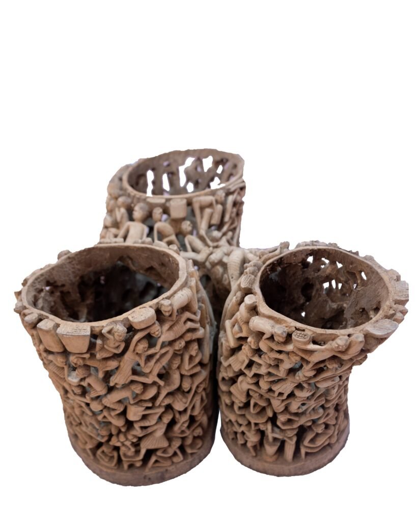 Makonde Sculptural Dining Table – Hand-Carved Luxury Ebony Art for Dubai Interiors